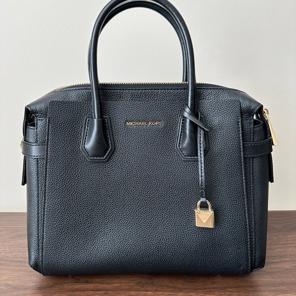 Michael Kors Handbags - Michael Kors Black Leather Handbag